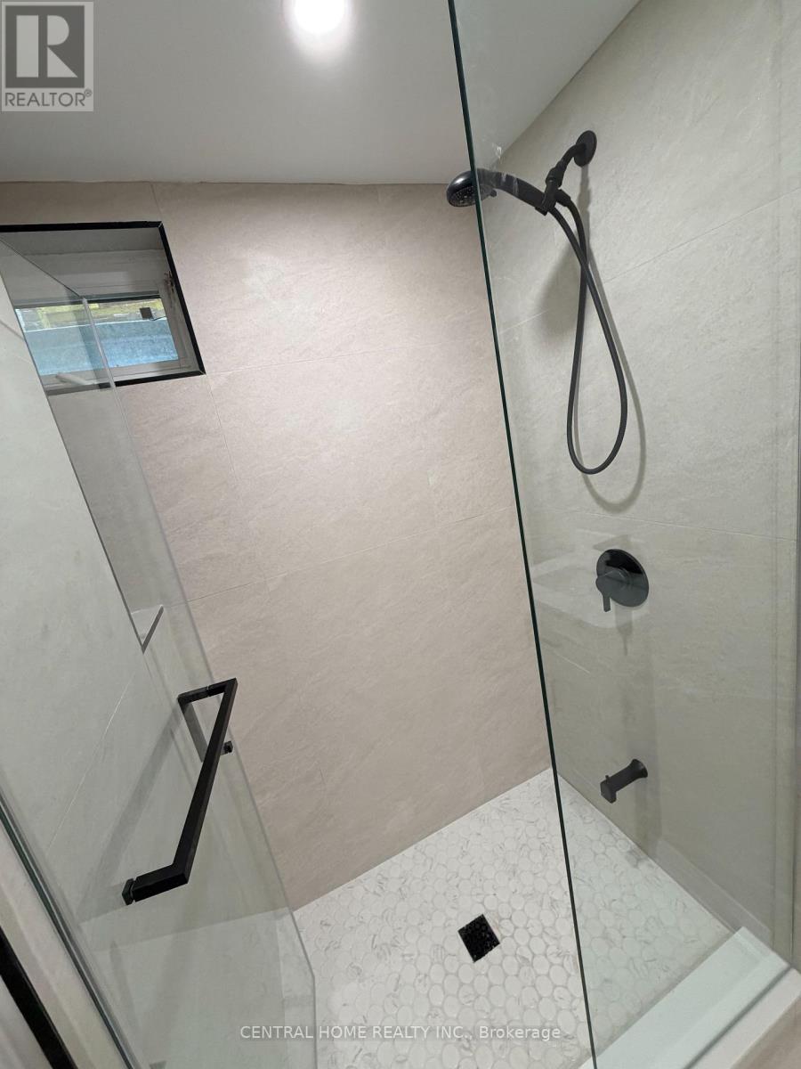 229 Spring Gate Boulevard, Vaughan, Ontario  L4J 3G3 - Photo 23 - N12948310