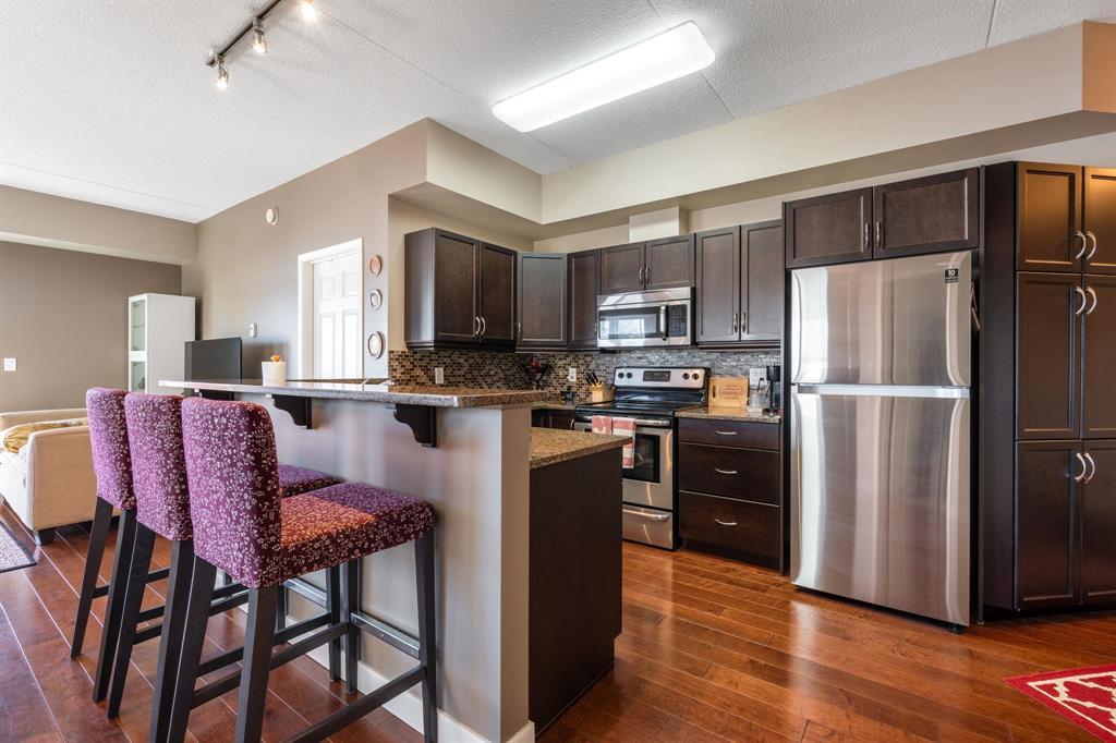 201 100 Creek Bend Road, Winnipeg, Manitoba  R2N 0G1 - Photo 1 - 202602766