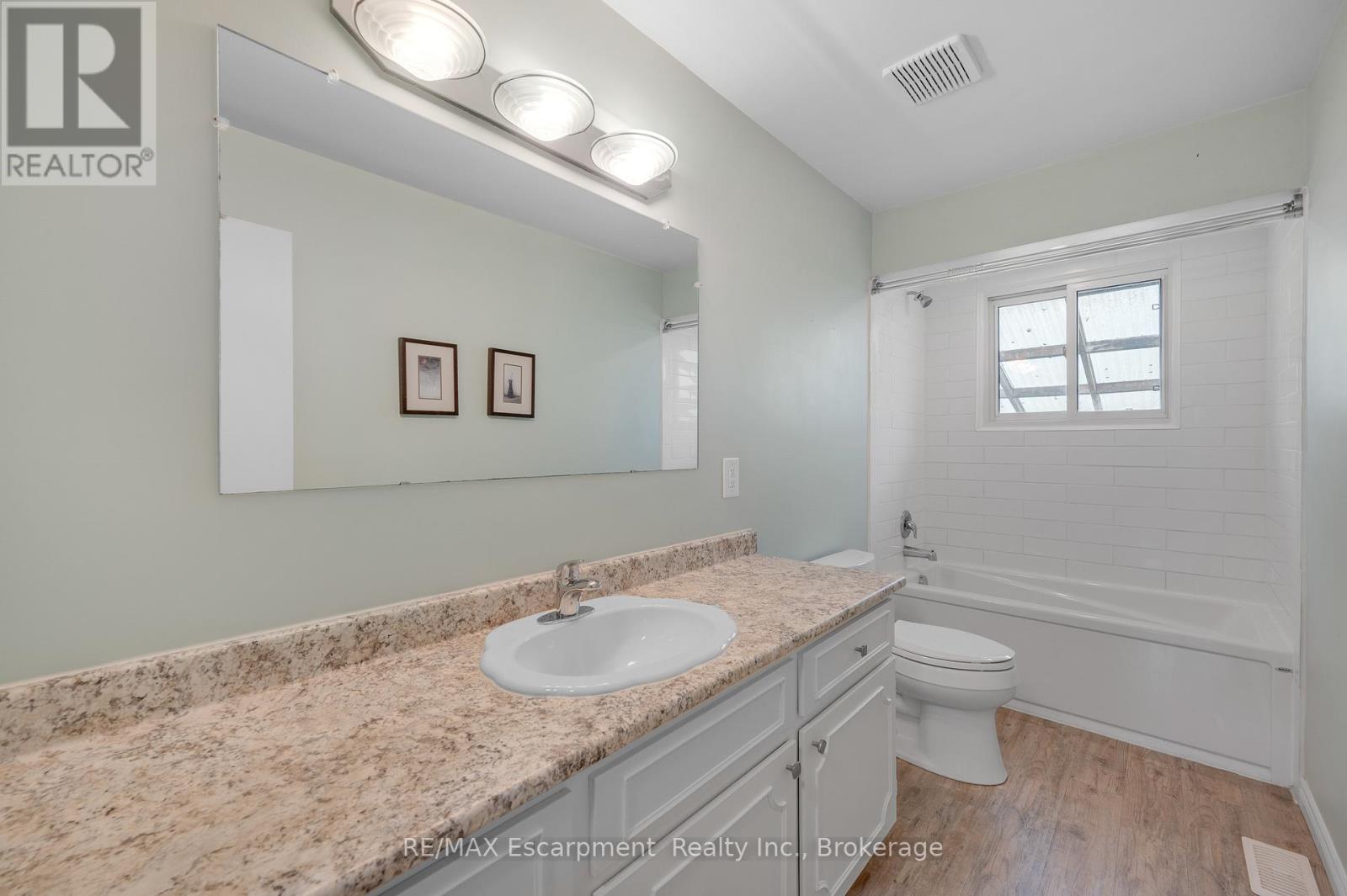 4 Lyndhurst Avenue, Norfolk, Ontario  N3Y 4J9 - Photo 14 - X12948416