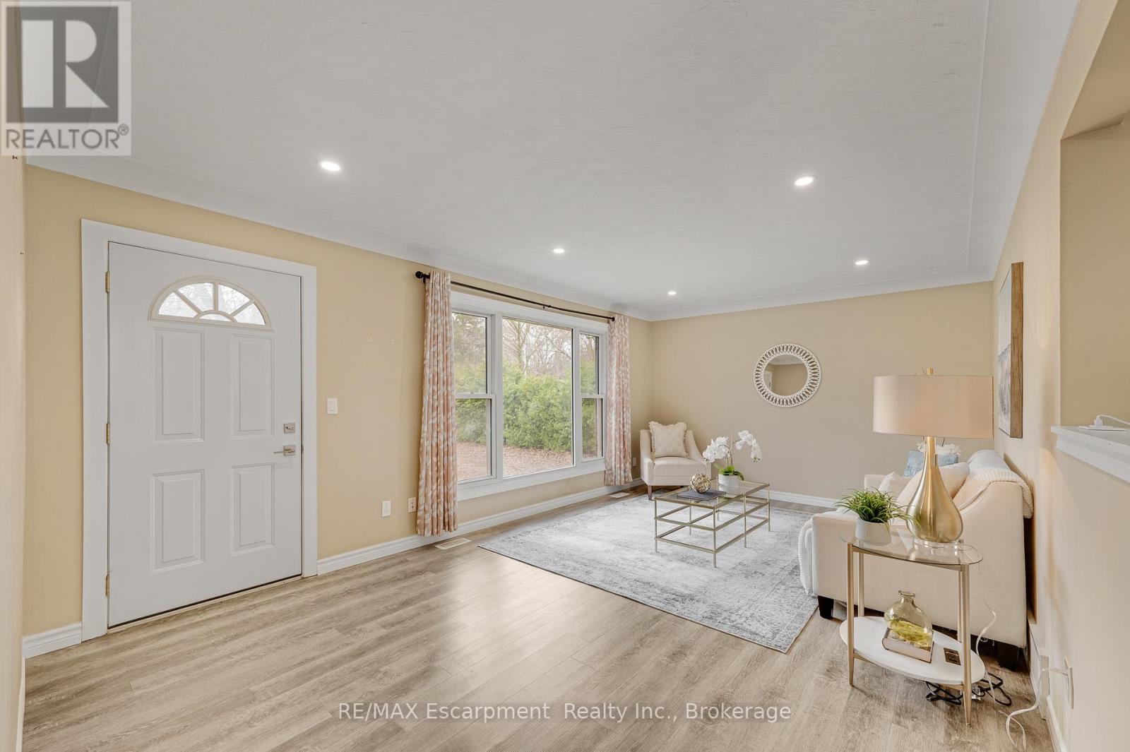 4 Lyndhurst Avenue, Norfolk, Ontario  N3Y 4J9 - Photo 2 - X12948416