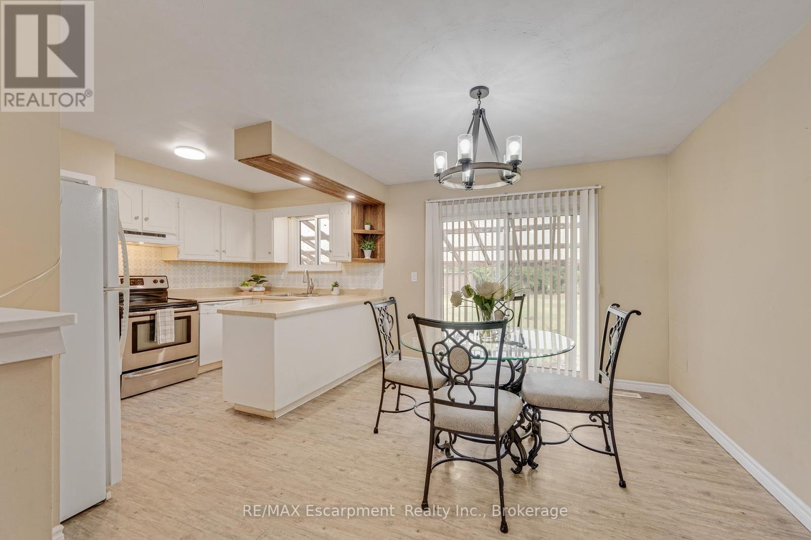 4 Lyndhurst Avenue, Norfolk, Ontario  N3Y 4J9 - Photo 4 - X12948416