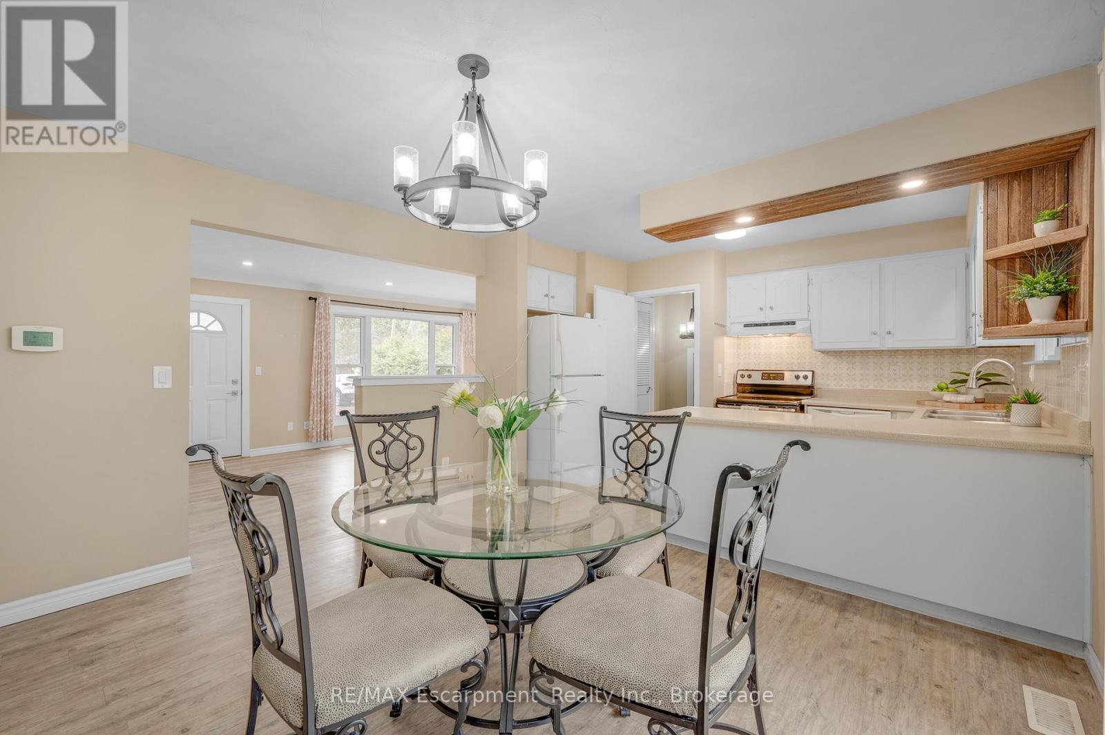 4 Lyndhurst Avenue, Norfolk, Ontario  N3Y 4J9 - Photo 5 - X12948416