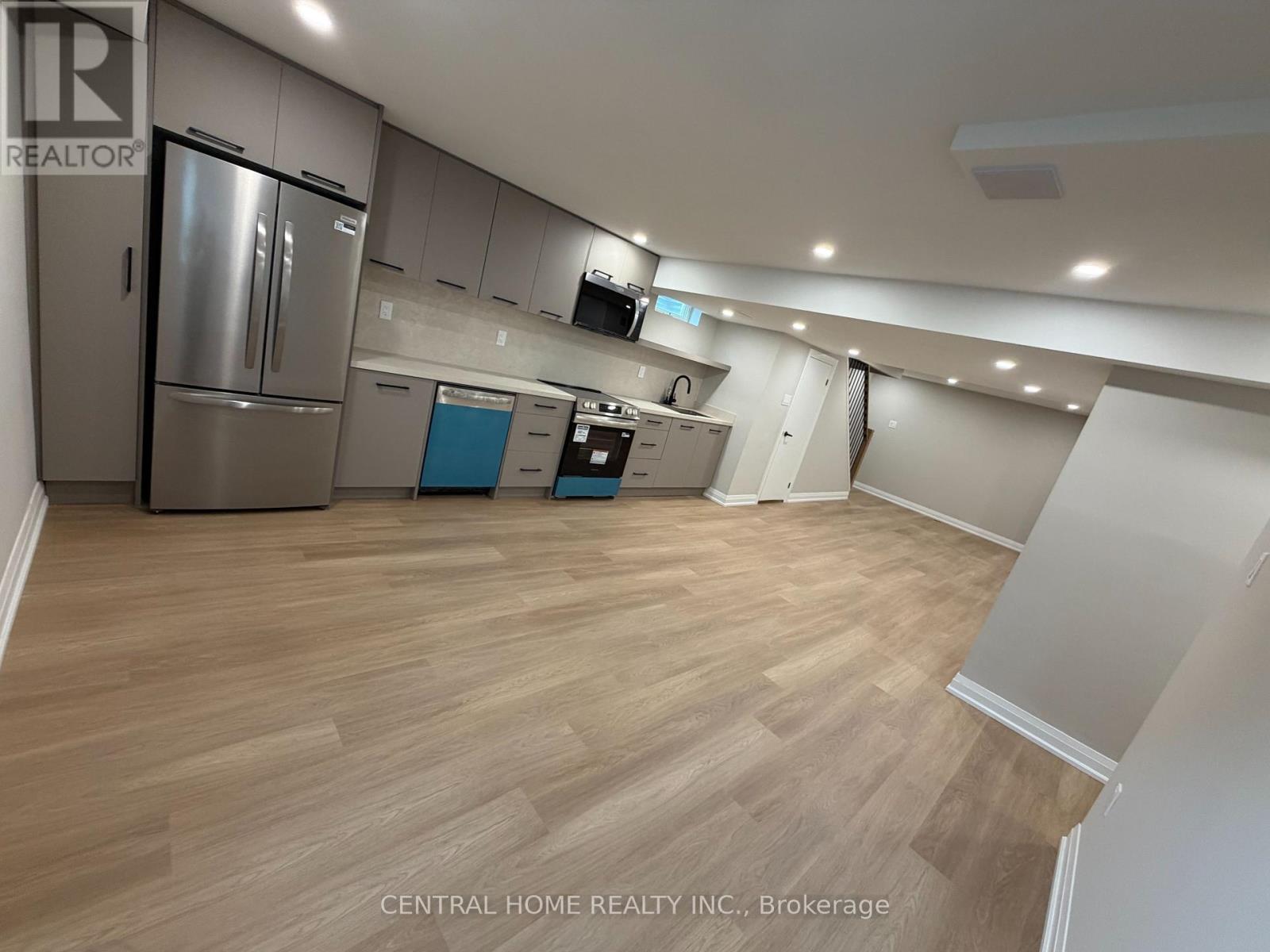 229 SPRING GATE BOULEVARD, Vaughan, Ontario