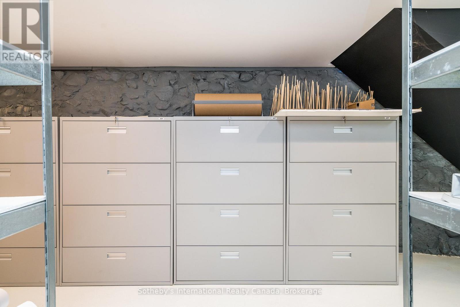 71 Victoria Street W, New Tecumseth, Ontario  L9R 1T9 - Photo 38 - N12948424