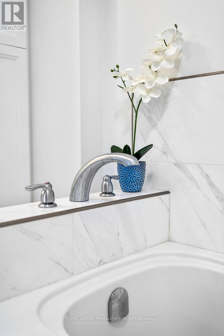 514 - 199 Front Street, Belleville, Ontario  K8N 5H5 - Photo 18 - X12948428