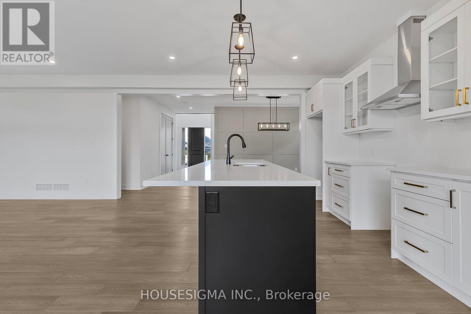 36 Kelly Drive, Zorra, Ontario  N0M 2M0 - Photo 14 - X12948474