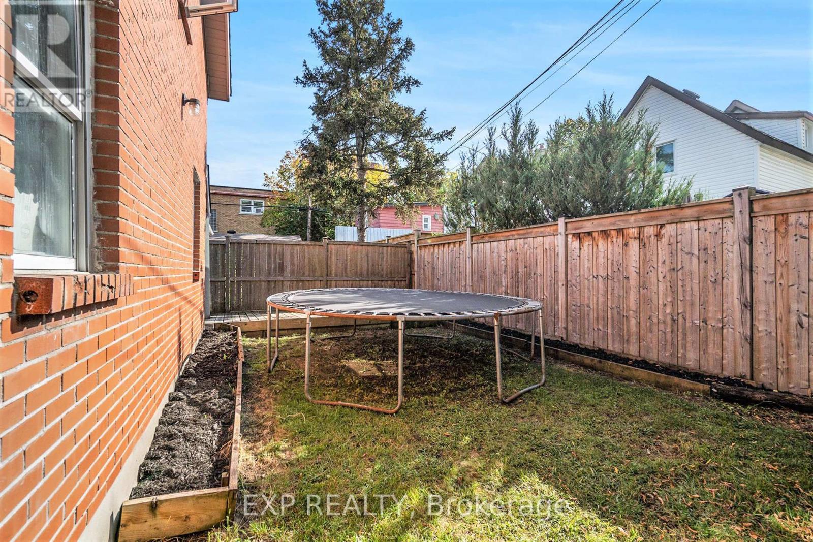 566 Kirkwood Avenue, Ottawa, Ontario  K1Z 5X4 - Photo 28 - X12948418