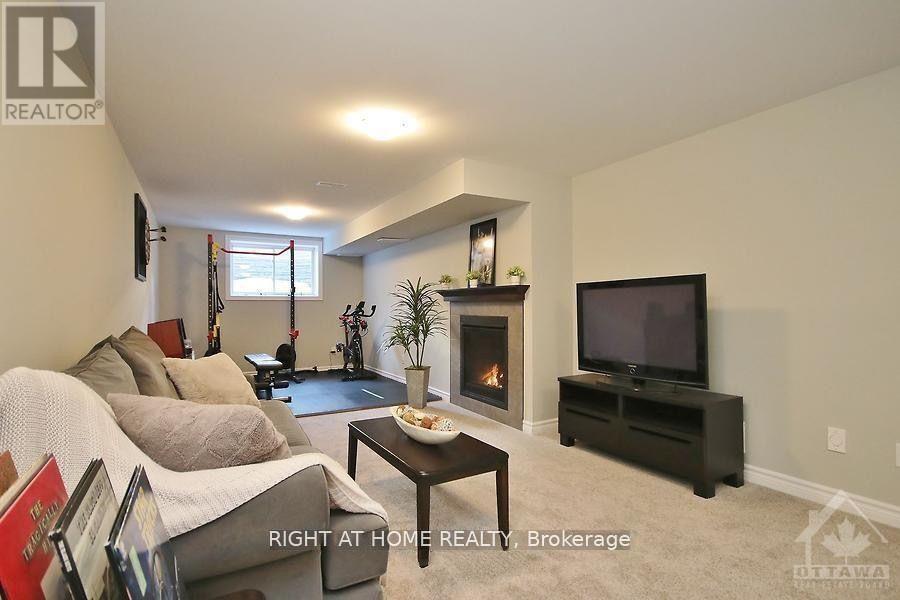 110 Lavatera Street, Ottawa, Ontario  K1T 0R8 - Photo 17 - X12948480