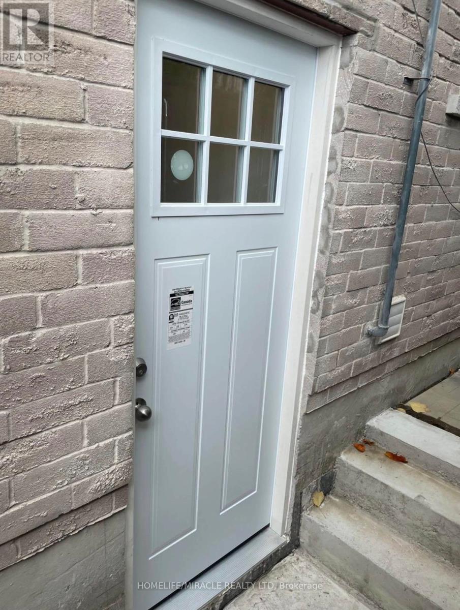 Bsmt - 27 Lloydminster Avenue, Ajax, Ontario  L1Z 0N8 - Photo 3 - E12948458