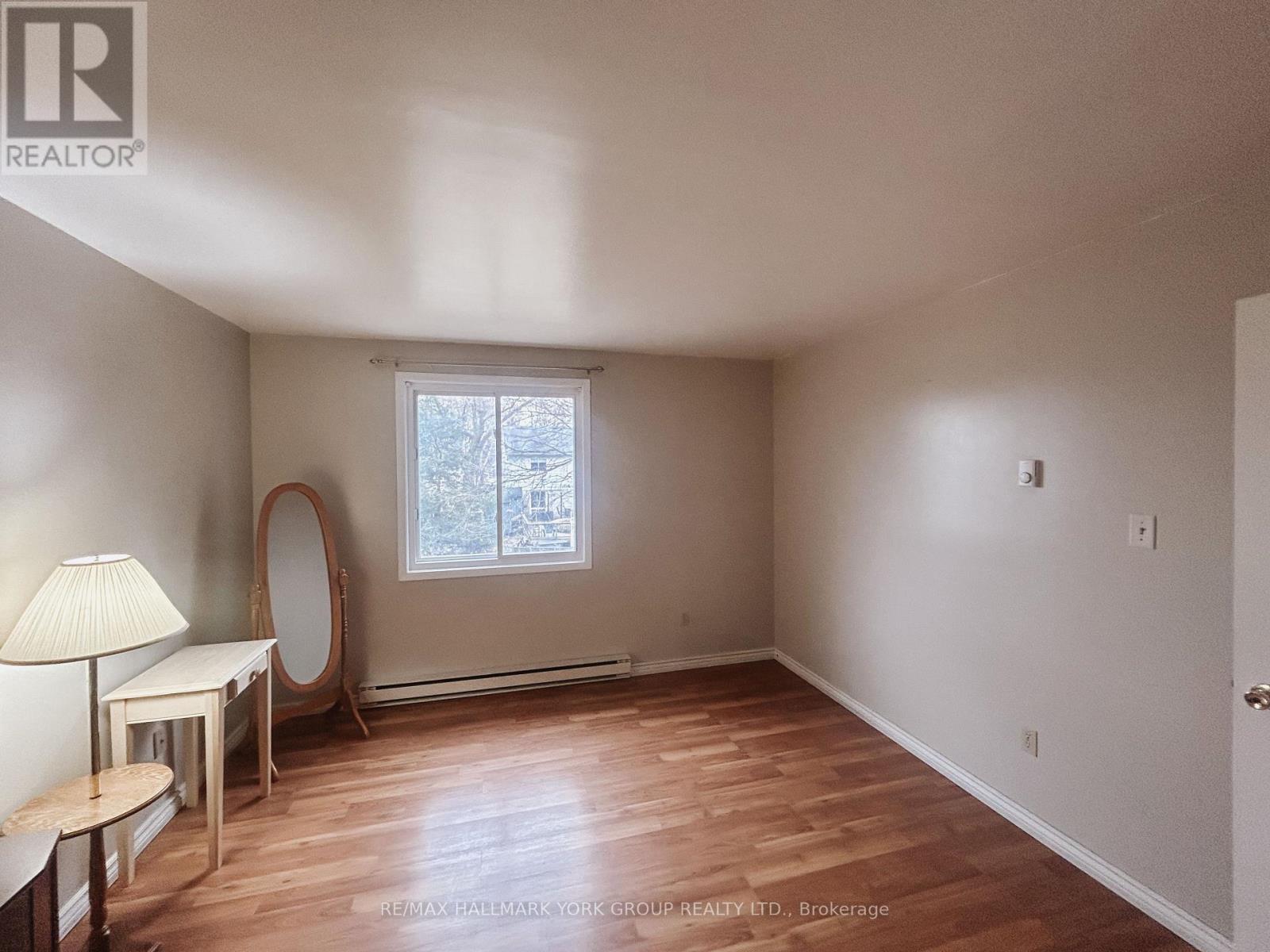 176 Robinson Drive, Newmarket, Ontario  L3Y 5M5 - Photo 7 - N12948444