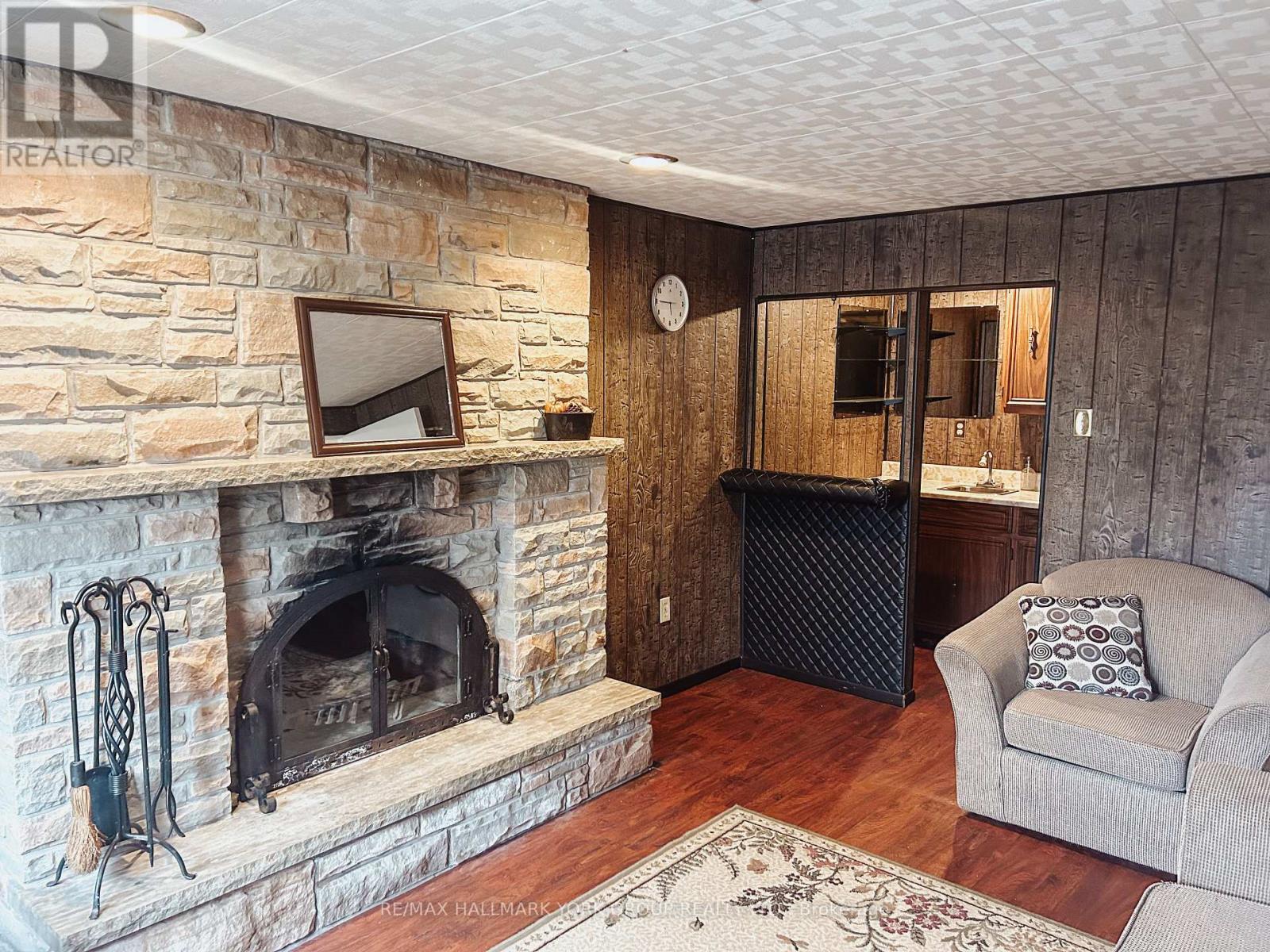 176 Robinson Drive, Newmarket, Ontario  L3Y 5M5 - Photo 9 - N12948444