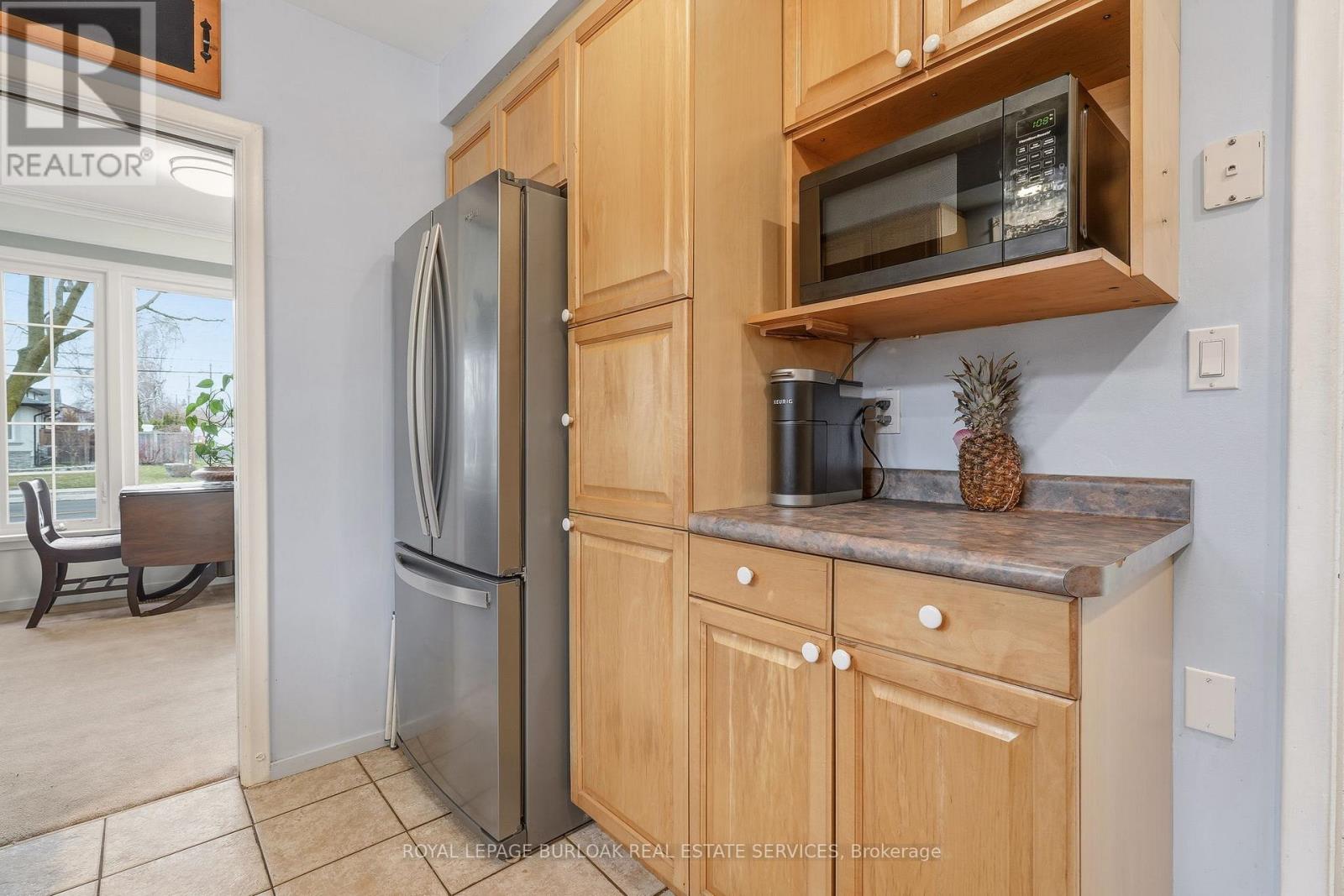 2400 Prospect Street, Burlington, Ontario  L7R 2A8 - Photo 18 - W12948426