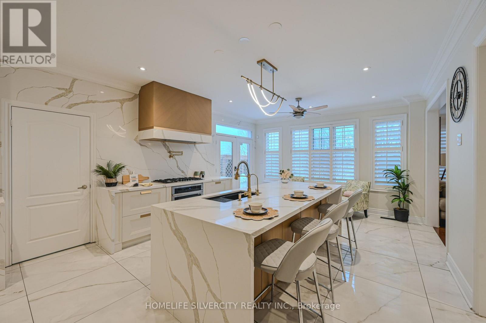 5 Highvalley Circle, Brampton, Ontario  L6P 2C6 - Photo 8 - W12948434