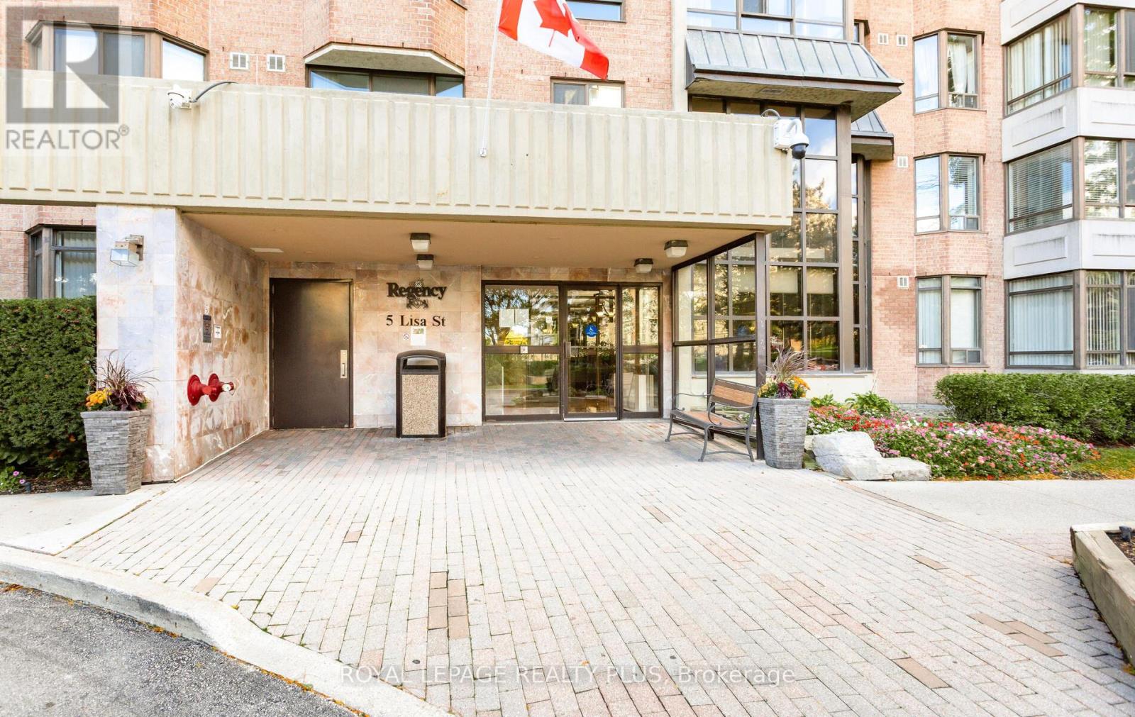 803 - 5 Lisa Street, Brampton, Ontario  L6T 4T4 - Photo 4 - W12948448