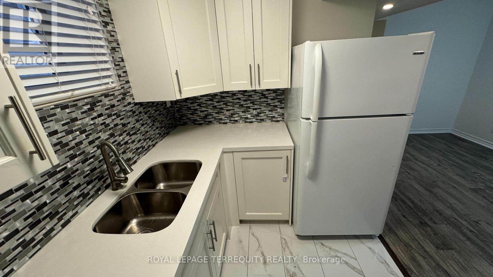 Bsmt - 5464 Tenth Line W, Mississauga, Ontario  L5M 0G5 - Photo 6 - W12948452