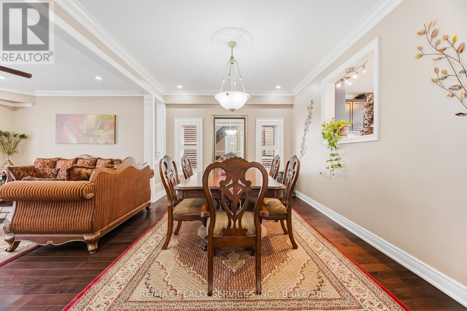 7 Waltham Drive, Toronto, Ontario  M9V 1S6 - Photo 11 - W12948460