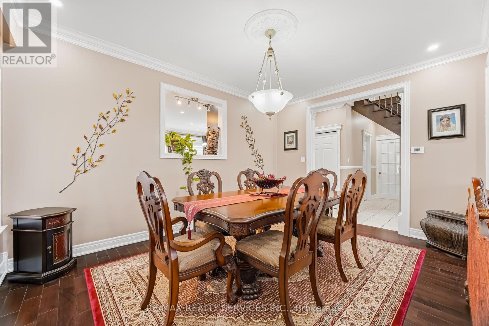 7 Waltham Drive, Toronto, Ontario  M9V 1S6 - Photo 12 - W12948460