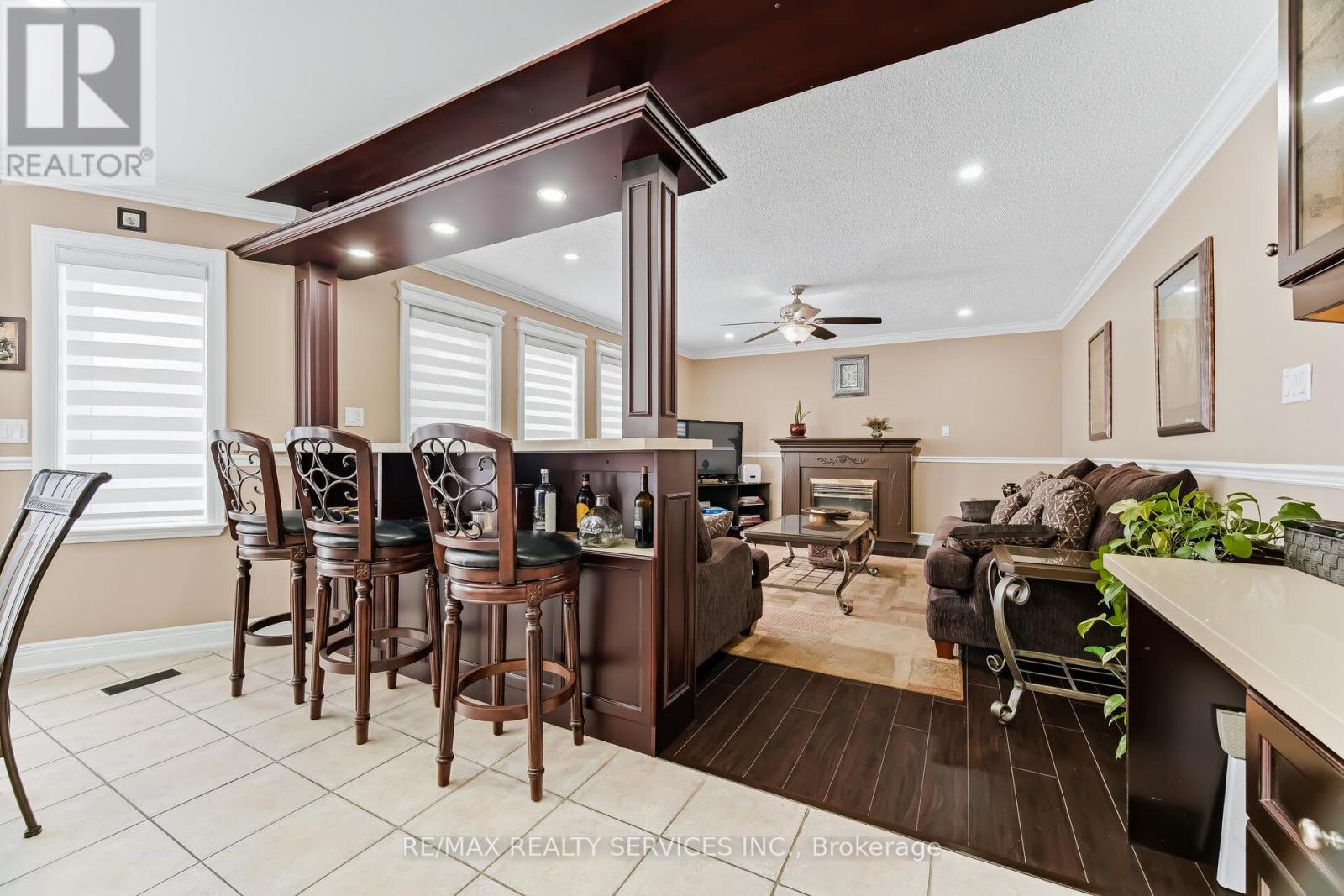 7 Waltham Drive, Toronto, Ontario  M9V 1S6 - Photo 17 - W12948460