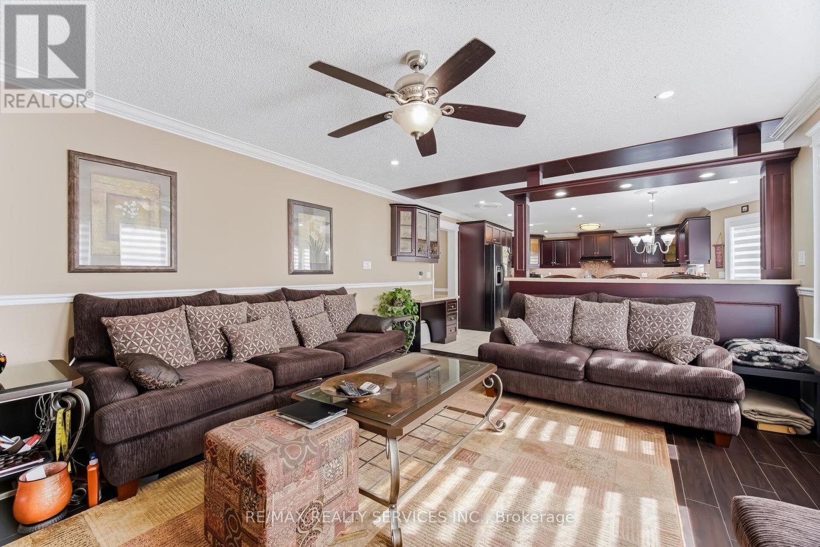 7 Waltham Drive, Toronto, Ontario  M9V 1S6 - Photo 20 - W12948460