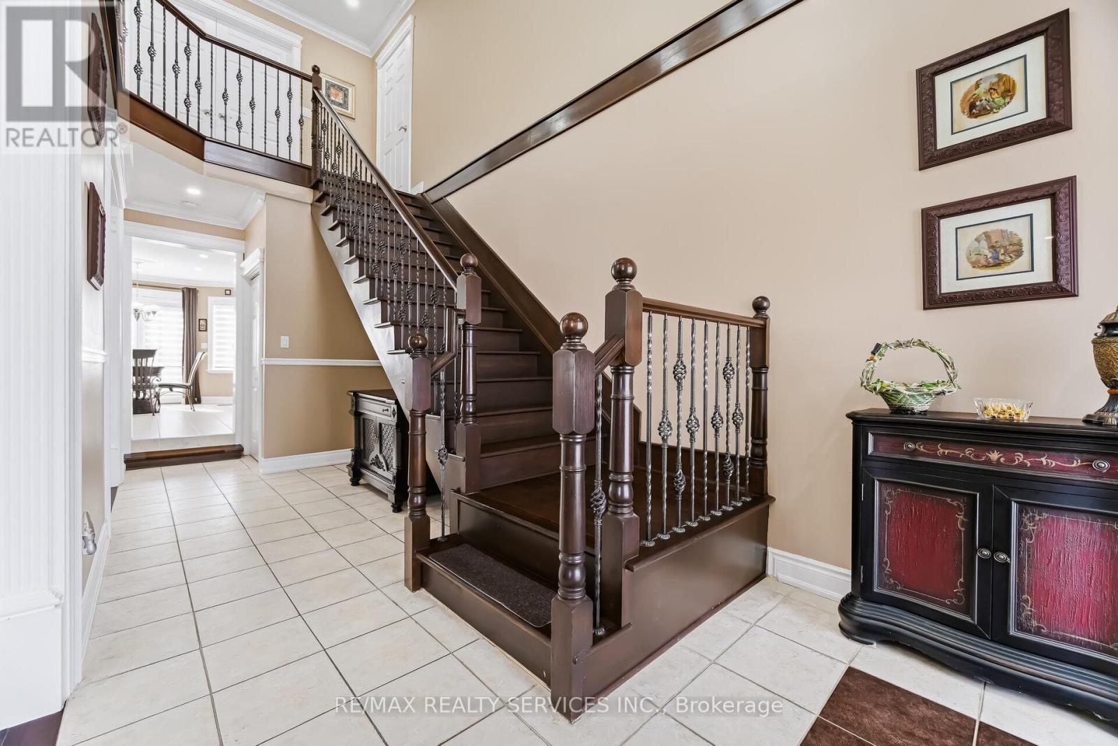 7 Waltham Drive, Toronto, Ontario  M9V 1S6 - Photo 25 - W12948460