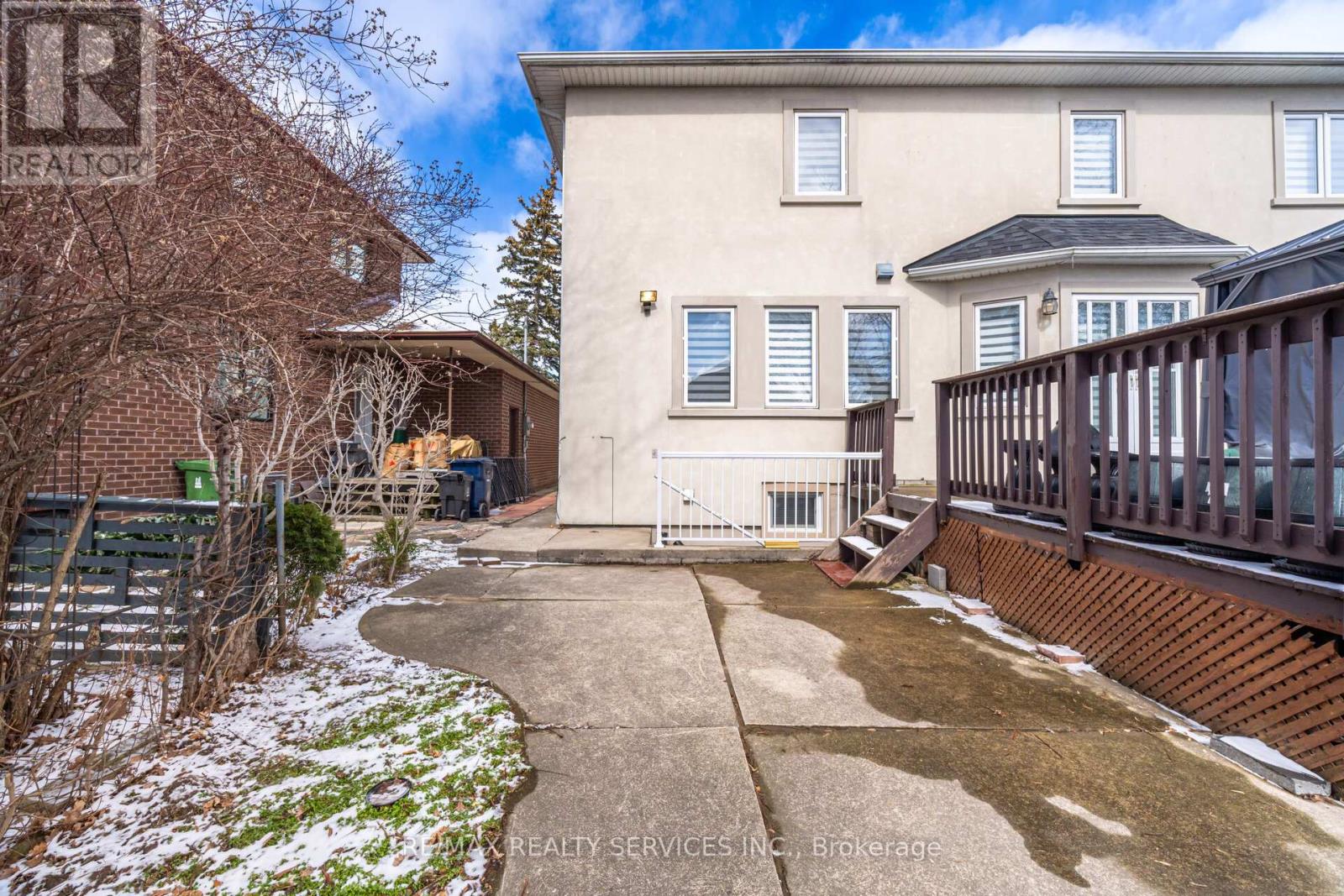 7 Waltham Drive, Toronto, Ontario  M9V 1S6 - Photo 45 - W12948460