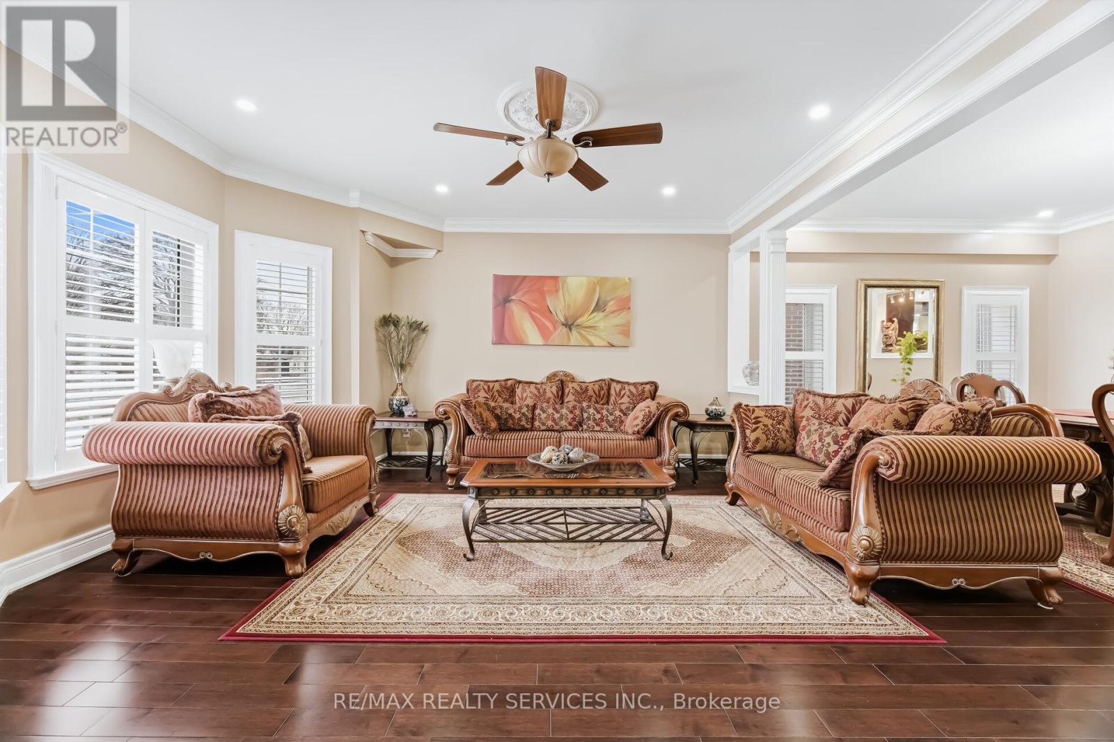 7 Waltham Drive, Toronto, Ontario  M9V 1S6 - Photo 9 - W12948460