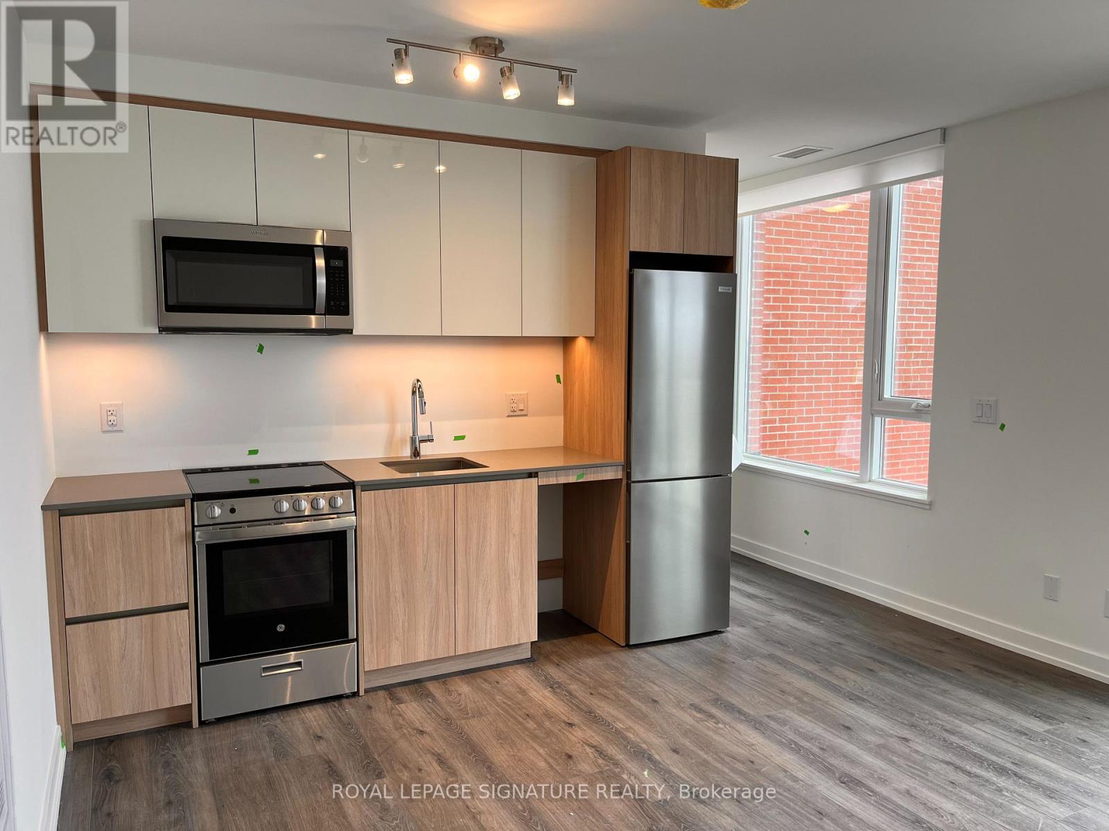 1122 - 3100 Keele Street, Toronto, Ontario  M3M 0E1 - Photo 4 - W12948468