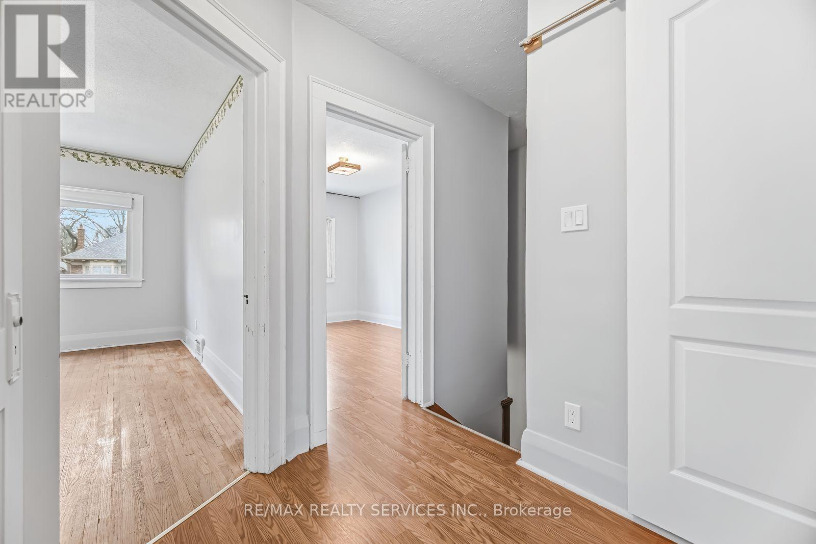 544 Windermere Avenue, Toronto, Ontario  M6S 3L7 - Photo 19 - W12948472