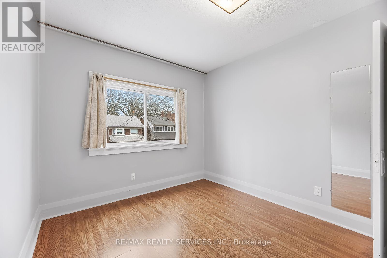 544 Windermere Avenue, Toronto, Ontario  M6S 3L7 - Photo 25 - W12948472