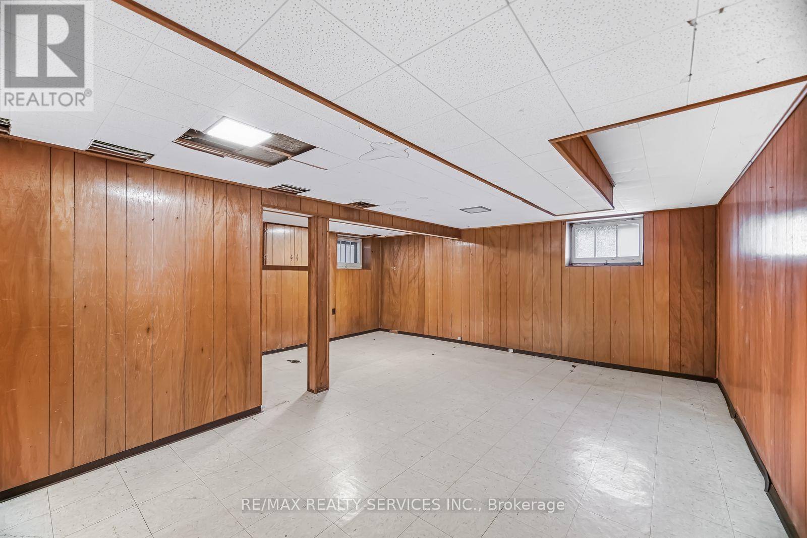 544 Windermere Avenue, Toronto, Ontario  M6S 3L7 - Photo 31 - W12948472