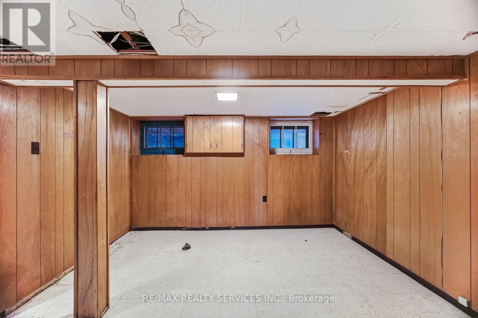 544 Windermere Avenue, Toronto, Ontario  M6S 3L7 - Photo 32 - W12948472