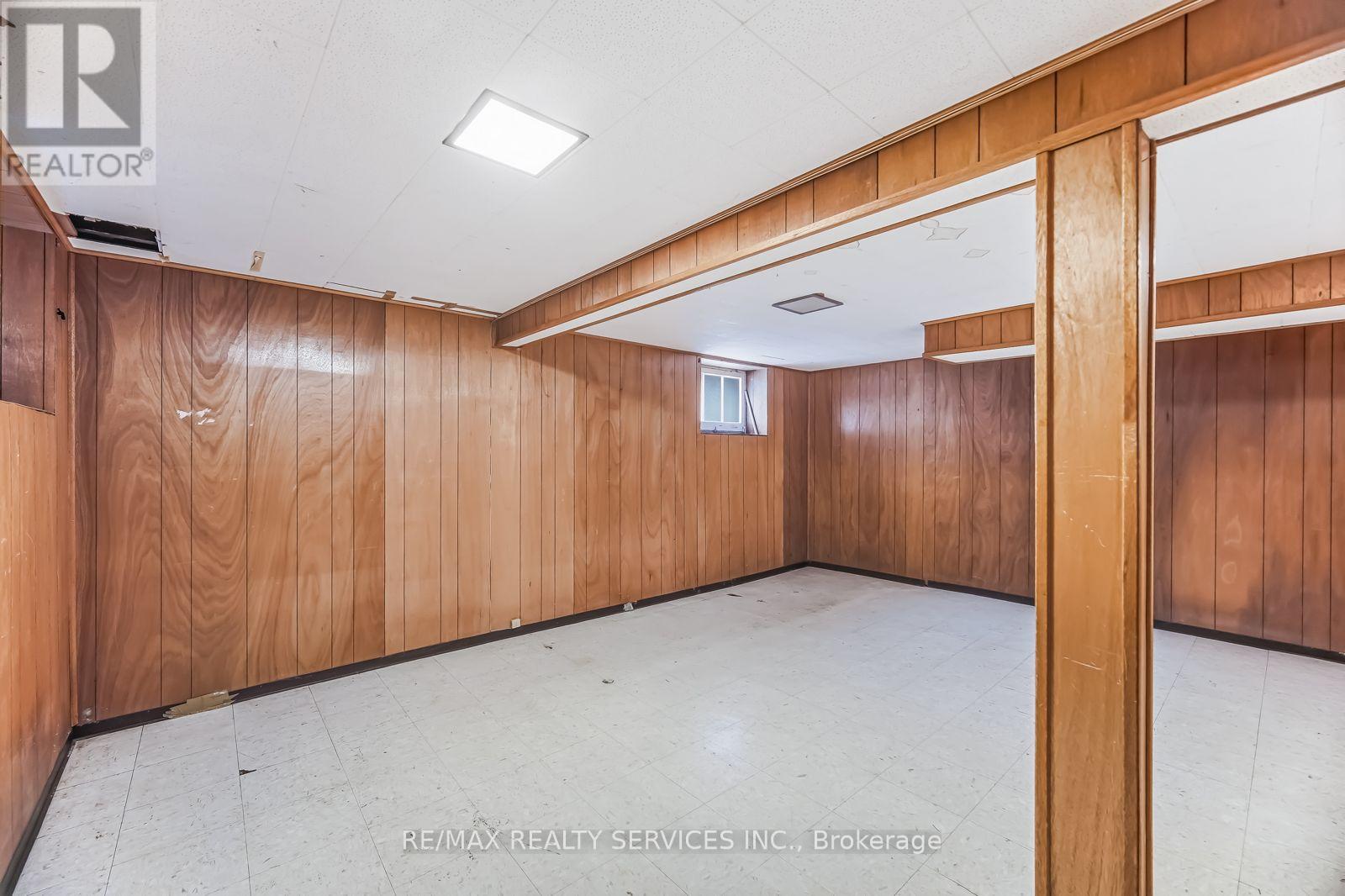 544 Windermere Avenue, Toronto, Ontario  M6S 3L7 - Photo 34 - W12948472