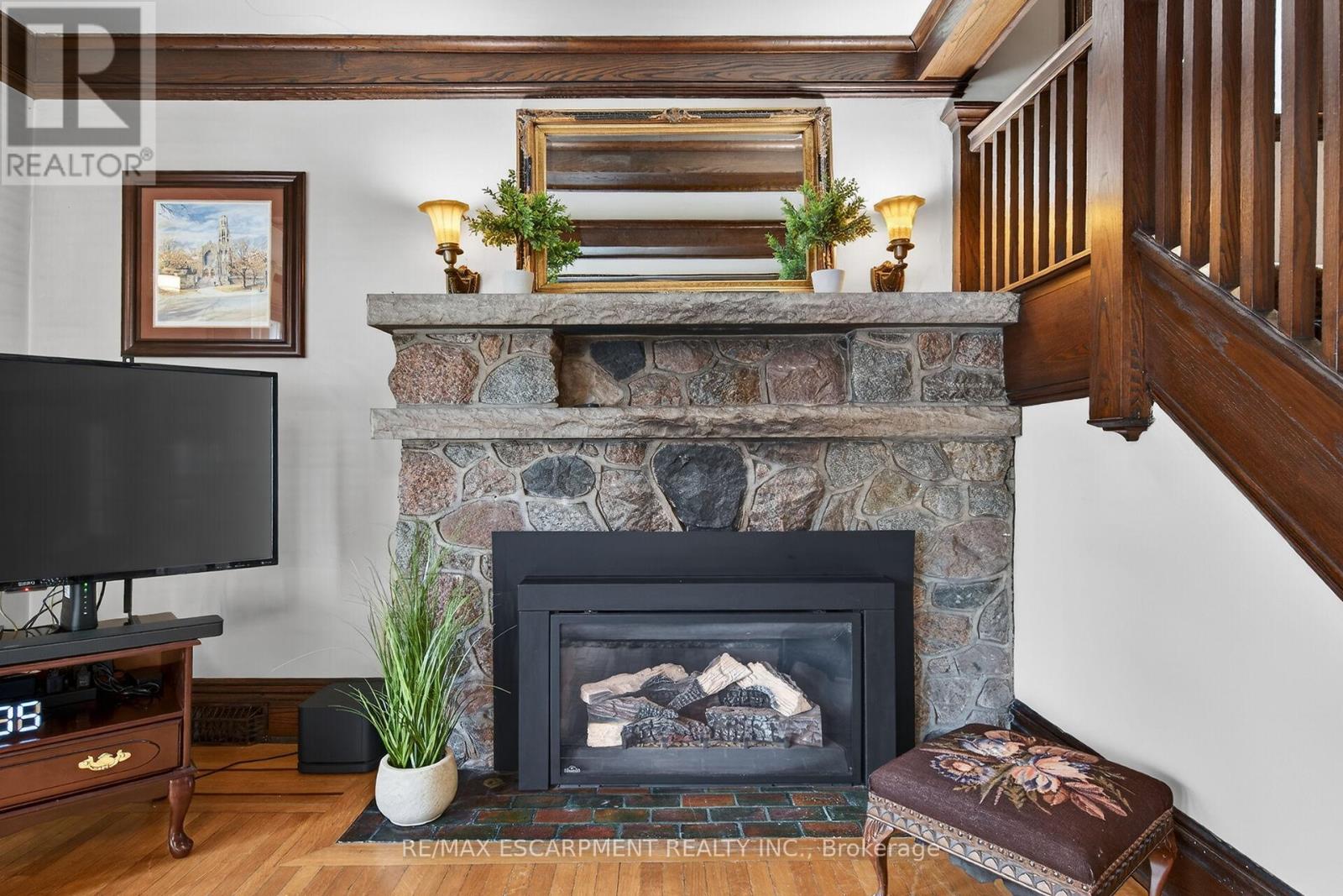 151 Holton Avenue S, Hamilton, Ontario  L8M 2L6 - Photo 10 - X12948454