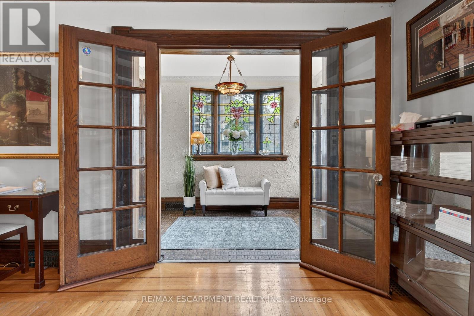 151 Holton Avenue S, Hamilton, Ontario  L8M 2L6 - Photo 14 - X12948454