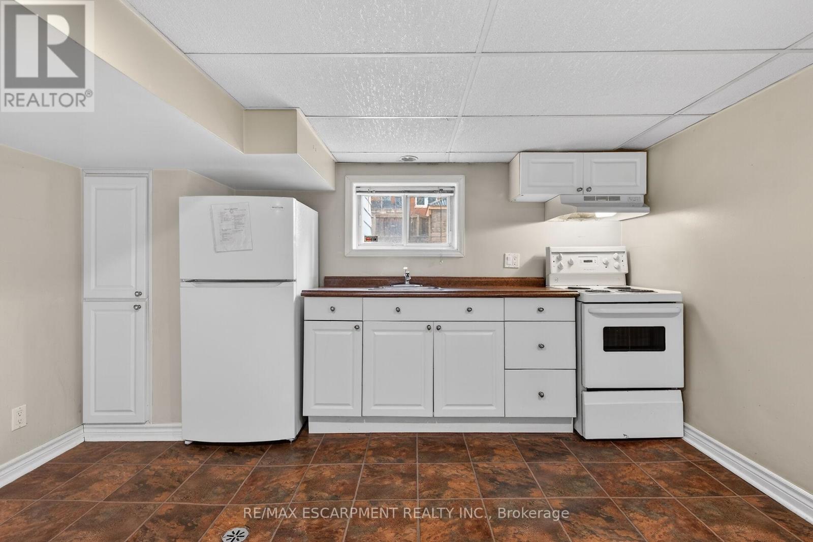 151 Holton Avenue S, Hamilton, Ontario  L8M 2L6 - Photo 47 - X12948454