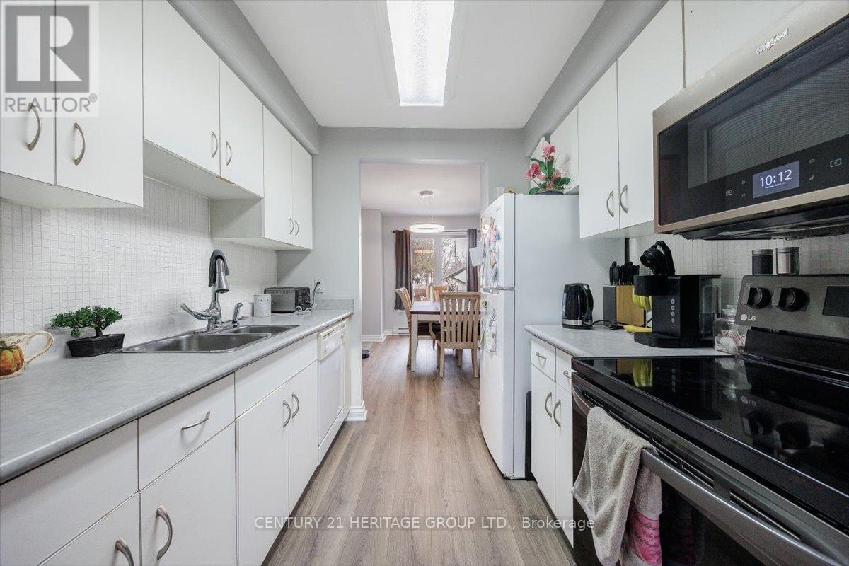 5 - 113 North Street, Georgina, Ontario  L0E 1R0 - Photo 9 - N12936246