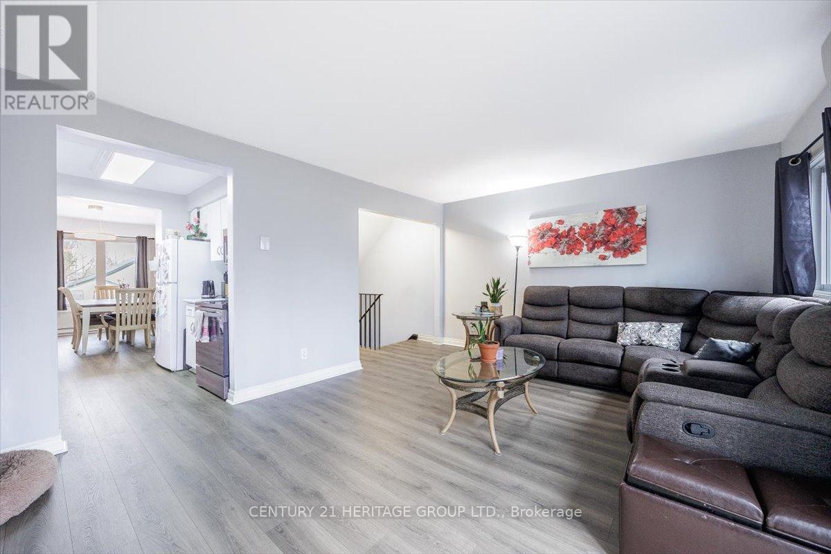 5 - 113 North Street, Georgina, Ontario  L0E 1R0 - Photo 7 - N12936246