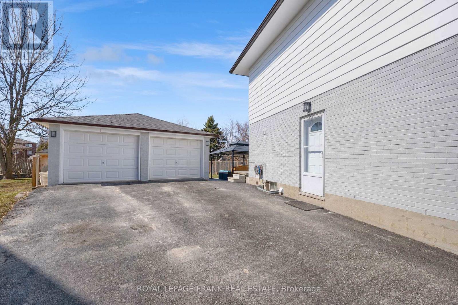 590 Talbot Court, Oshawa, Ontario  L1J 2E8 - Photo 20 - E12942456