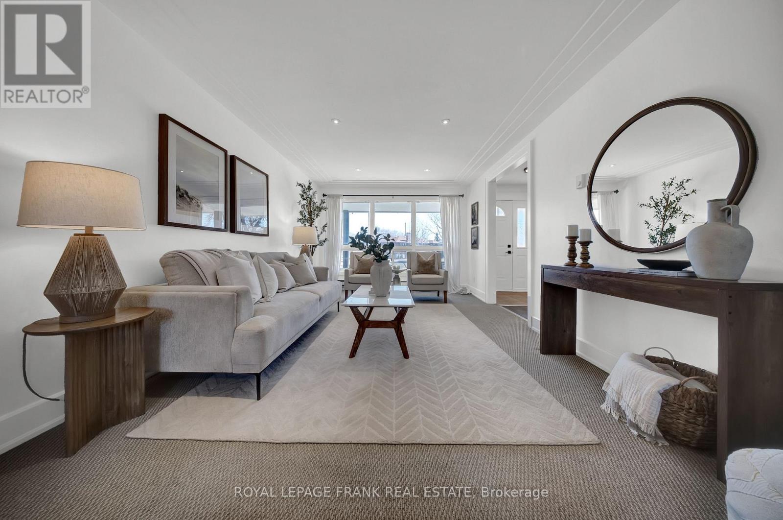 590 Talbot Court, Oshawa, Ontario  L1J 2E8 - Photo 6 - E12942456