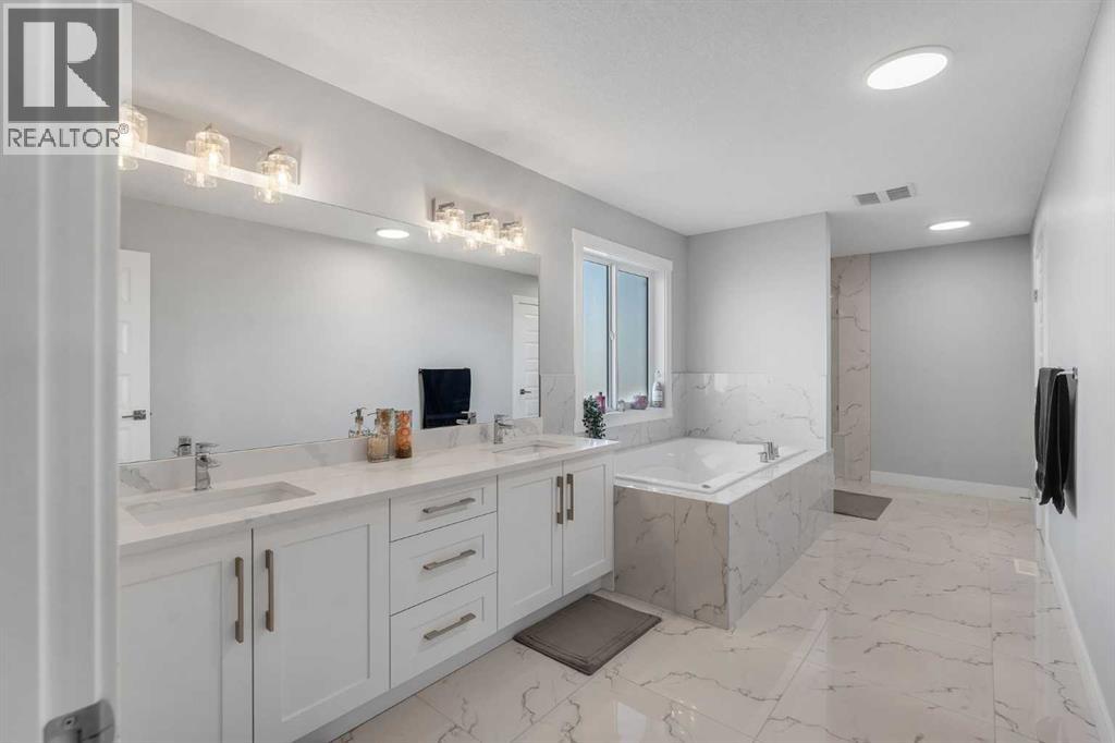 109 Chelsea Grove, Chestermere, Alberta  T1X 1Z5 - Photo 25 - A2295752