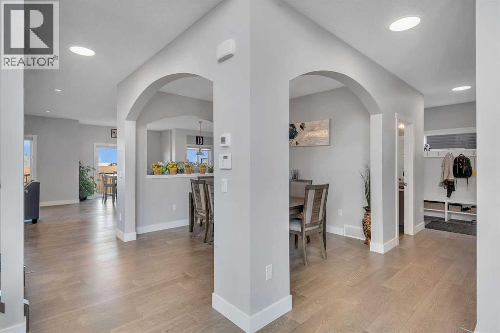 109 Chelsea Grove, Chestermere, Alberta  T1X 1Z5 - Photo 6 - A2295752