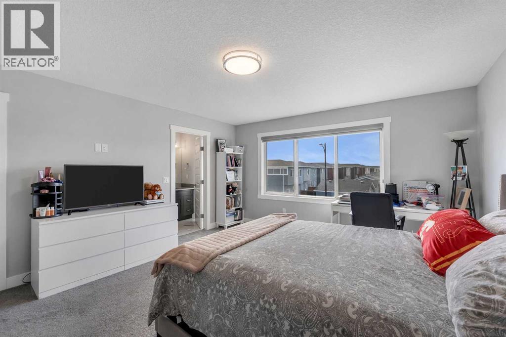 109 Chelsea Grove, Chestermere, Alberta  T1X 1Z5 - Photo 32 - A2295752