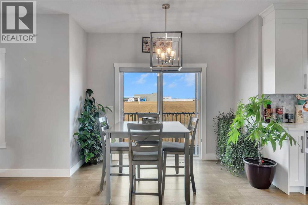 109 Chelsea Grove, Chestermere, Alberta  T1X 1Z5 - Photo 12 - A2295752