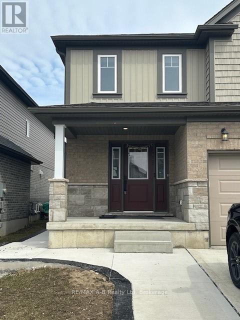 31 Davidson Drive, Stratford, Ontario  N5A 0J5 - Photo 2 - X12639146