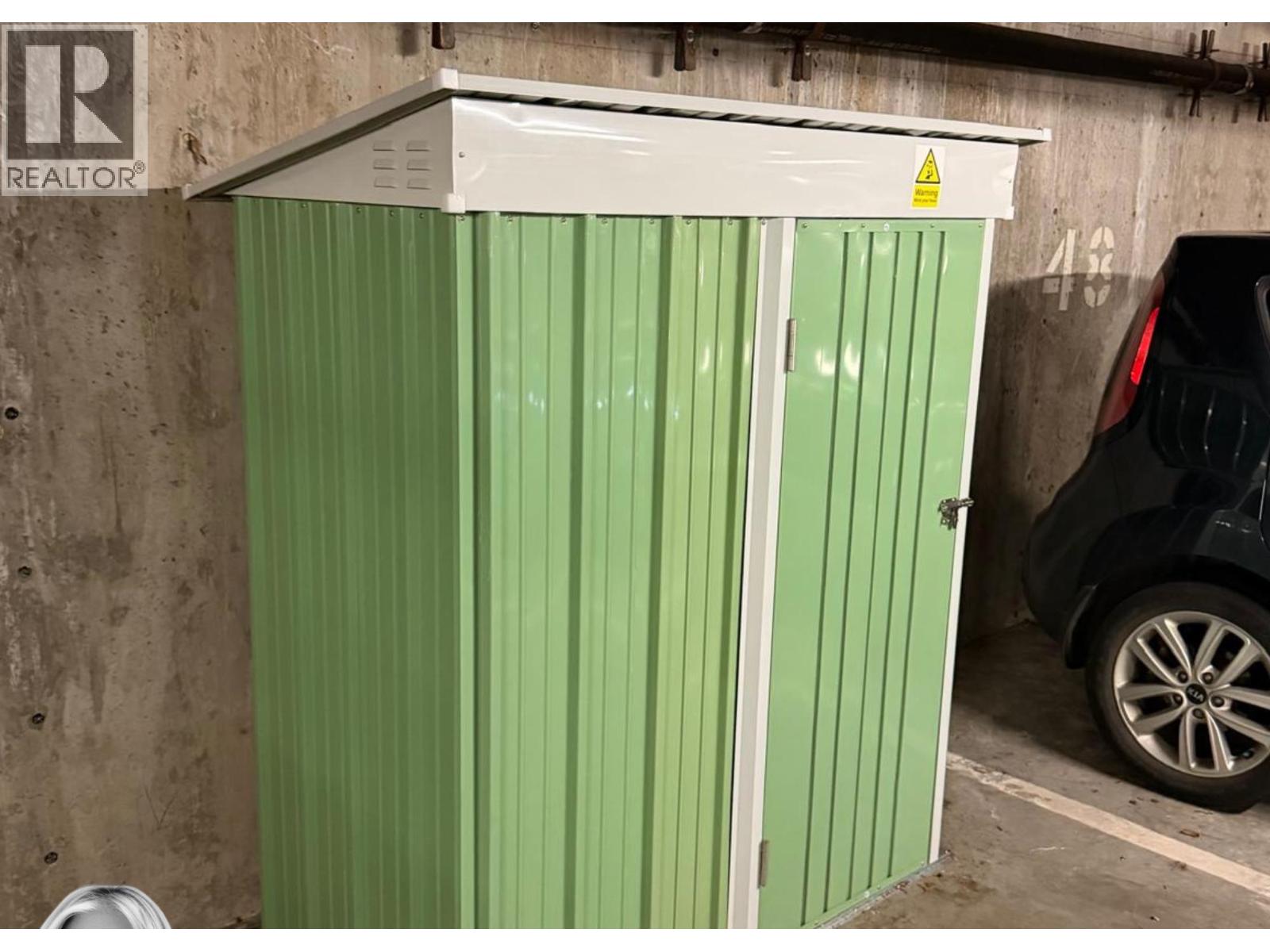 2335 Whyte, Port Coquitlam, British Columbia  V3C 2A3 - Photo 13 - R3106297