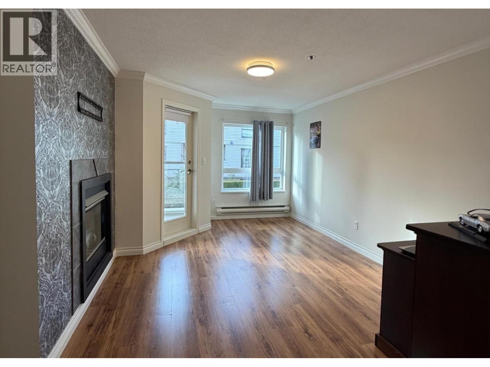 2335 Whyte, Port Coquitlam, British Columbia  V3C 2A3 - Photo 8 - R3106297