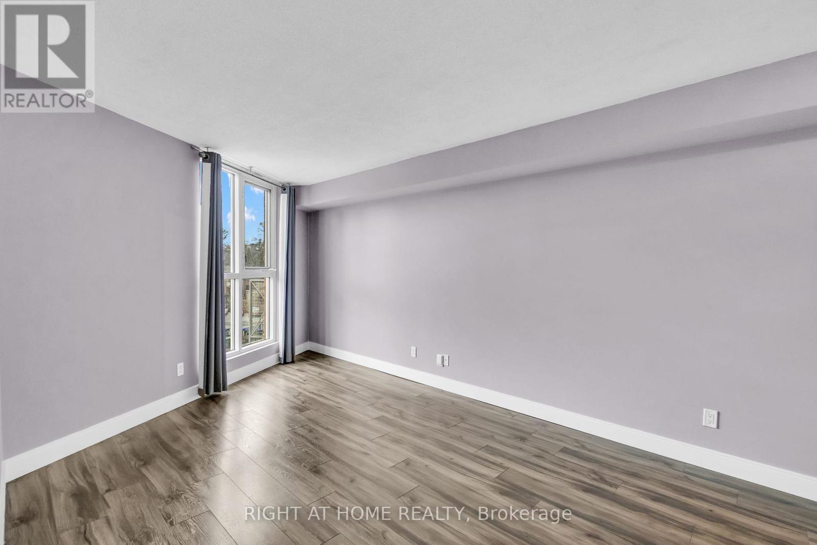 406 - 356 Mcrae Drive, Toronto, Ontario  M4G 4G4 - Photo 8 - C12948506