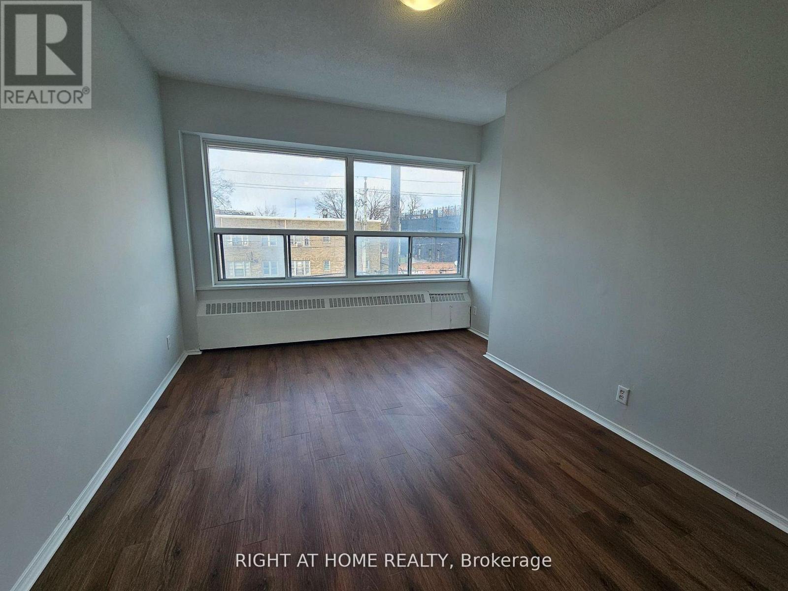 302 - 1801 Eglinton Avenue W, Toronto, Ontario  M6E 2H7 - Photo 11 - C12948516
