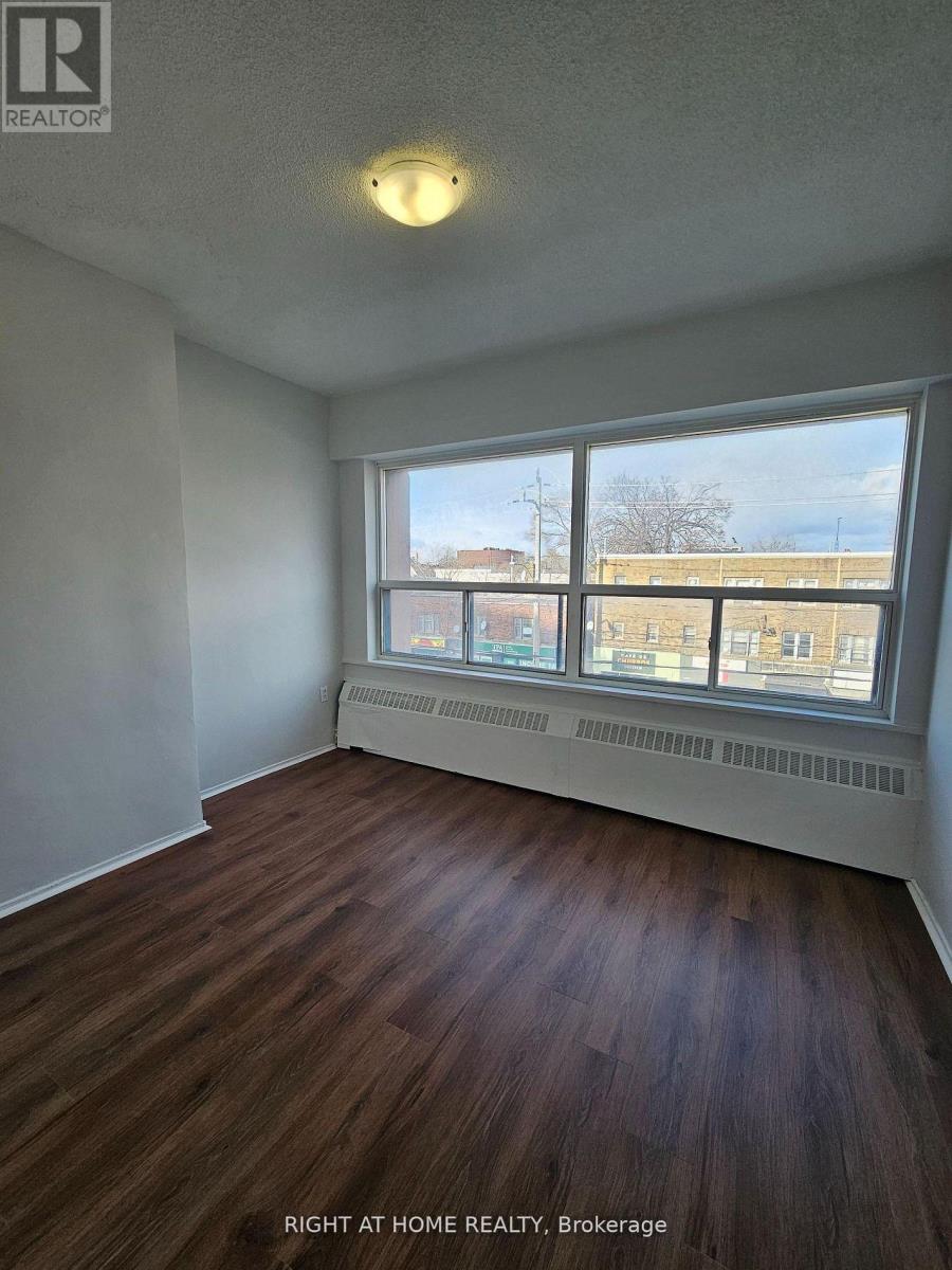 302 - 1801 Eglinton Avenue W, Toronto, Ontario  M6E 2H7 - Photo 13 - C12948516