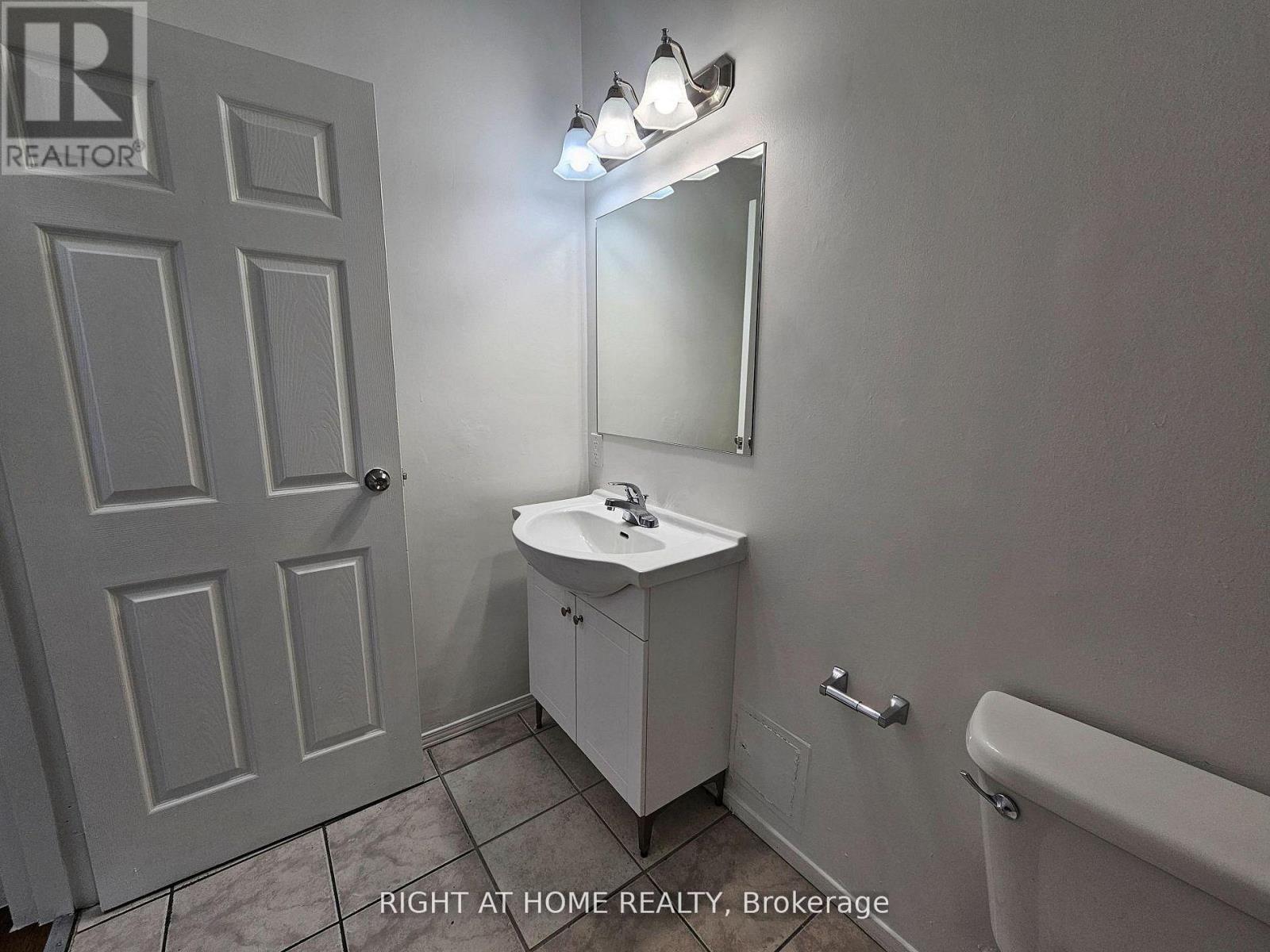 302 - 1801 Eglinton Avenue W, Toronto, Ontario  M6E 2H7 - Photo 16 - C12948516